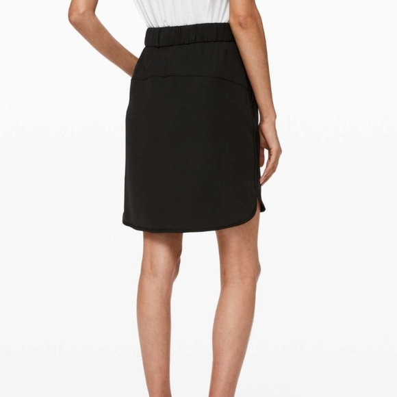 Lululemon On The Fly Woven Skirt Black Size 8 - Picture 2 of 15